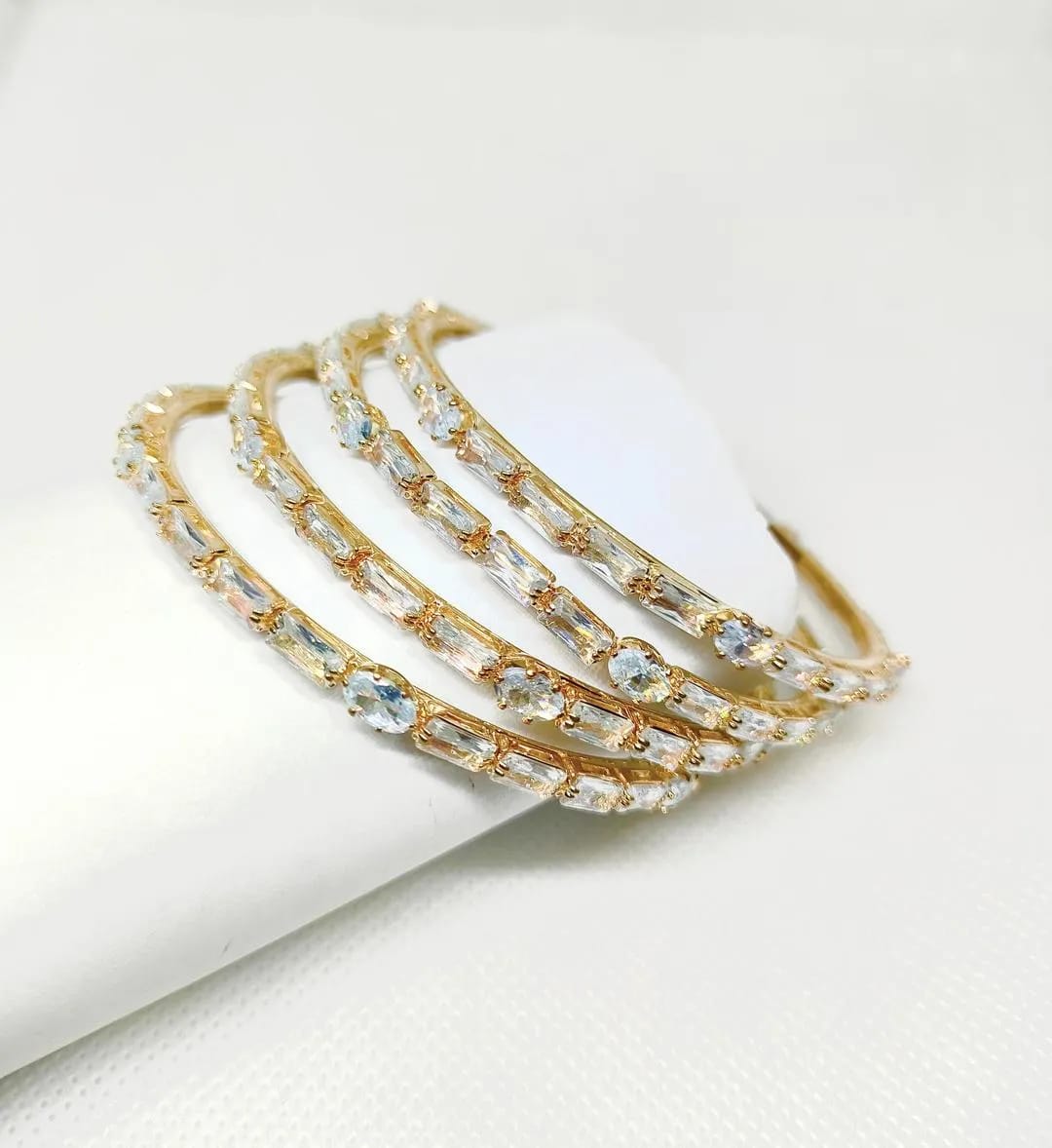 4 Pcs Gold Tone Black White Bangle Set for Women